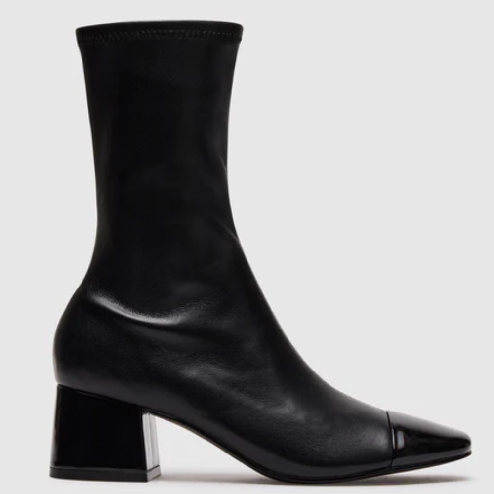 Steve Madden, never worn Elisha Black boots size 6.5, Black.